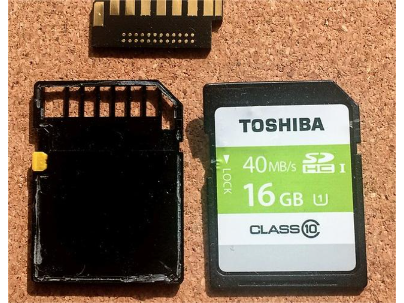 Disassembling_TOSHIBA_