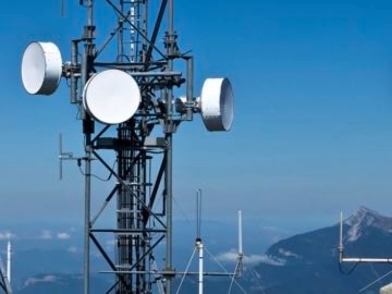 What is microwave backhaul?