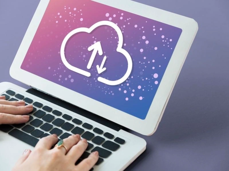 what is an advantage to using a cloud backup