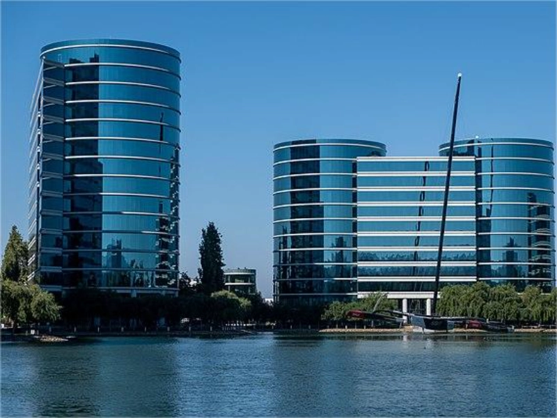 Oracle’s-cloud-deals-with-OpenAI-and-Google-cloud