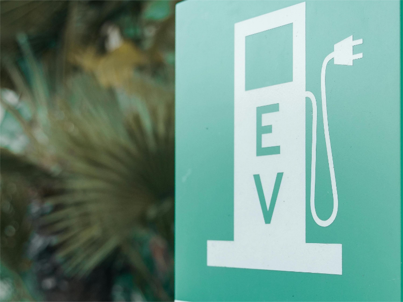 EV
