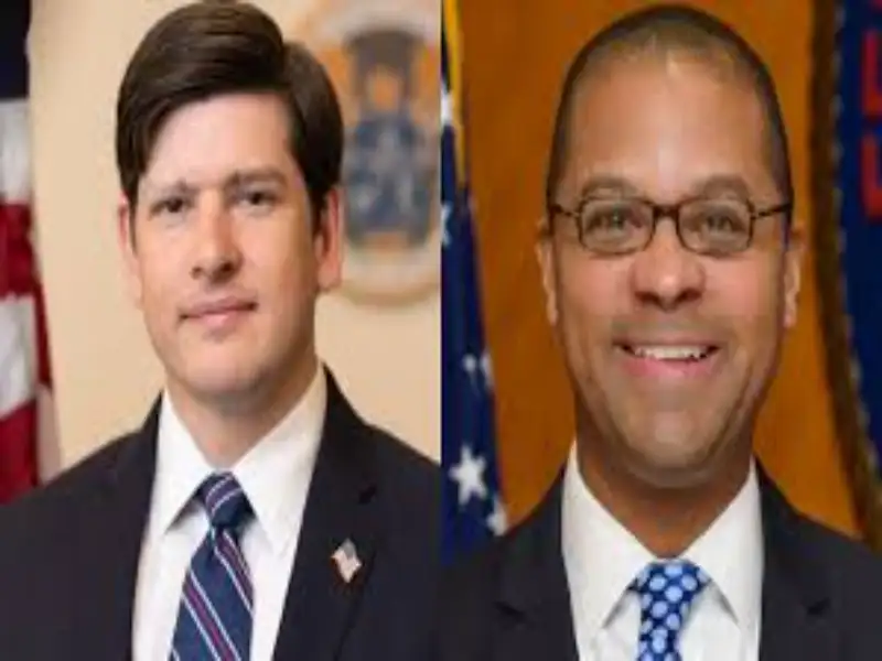 FCC Nathan Simington, Geoffrey Starks