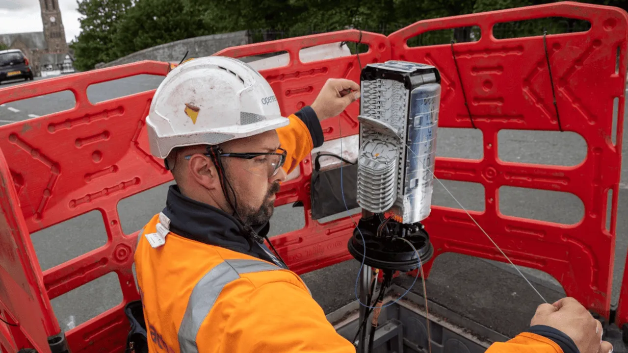 openreach-fibre-engineer