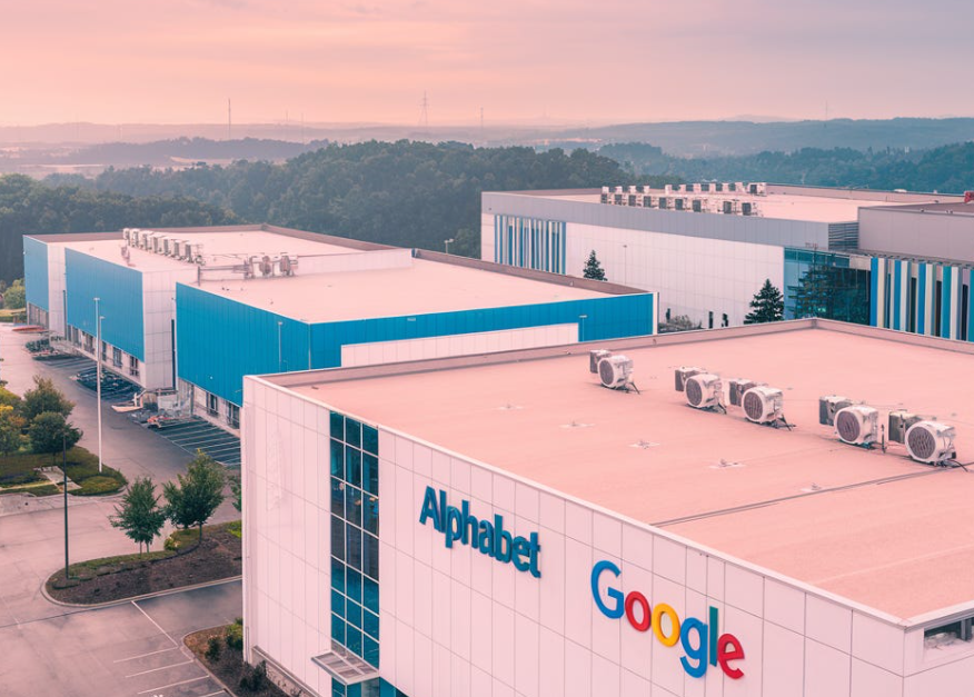Aerial-view-of-a-hyperscale-data-center-campus