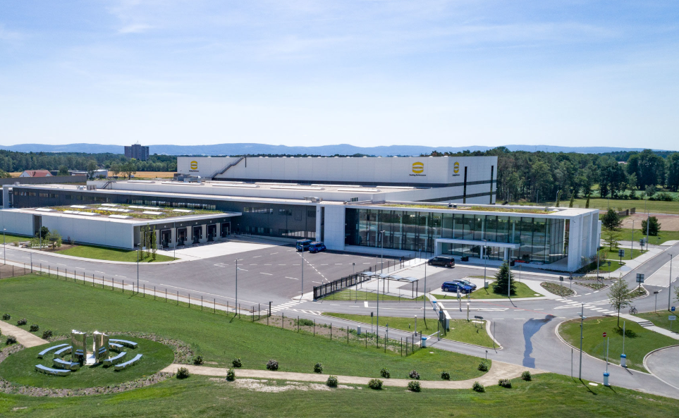 Telecom-operators-are-investing-in-logistics-infrastructure-to-speed-up-network-deployment-across-Europe