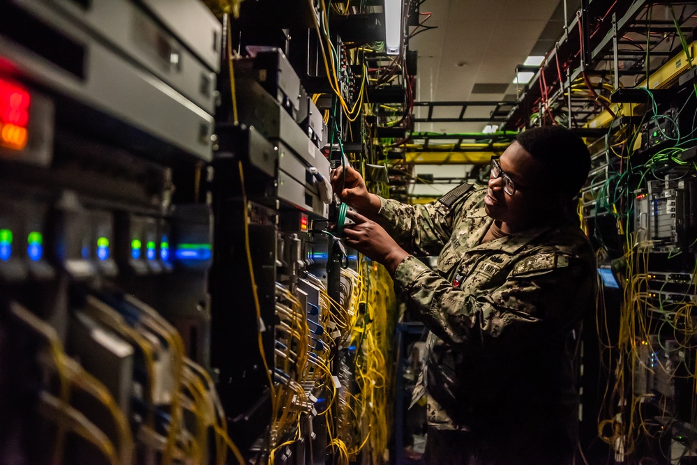 1033 Network Information 与 AS131631 呈现一个已通告的 APNIC 路由记录