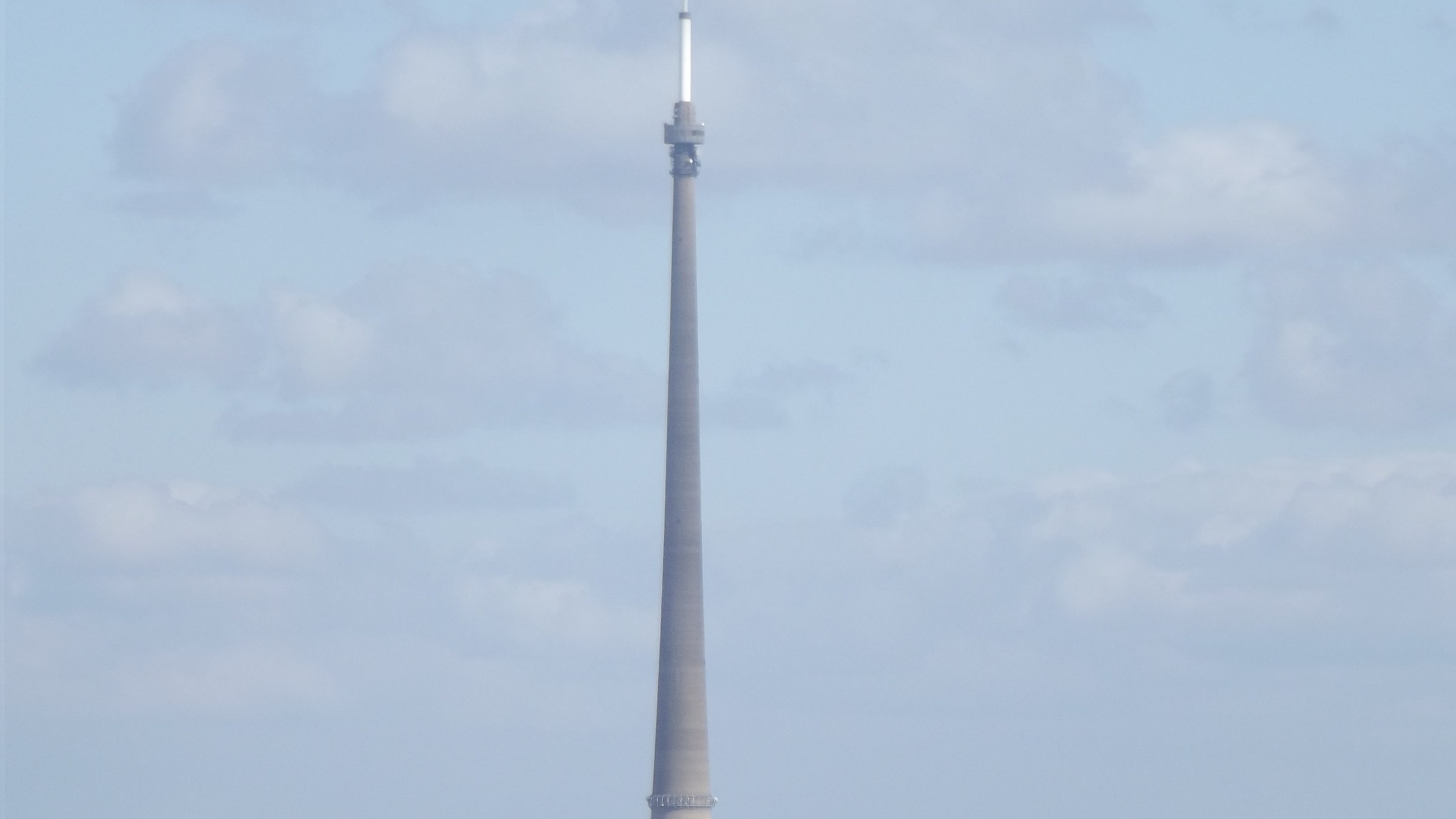 ArqivaとEmley Moor:法人識別、施設の根拠、運用責任を分けて読む