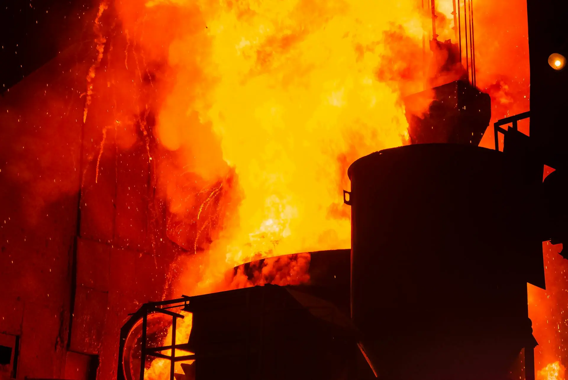 tesla-factory-fire