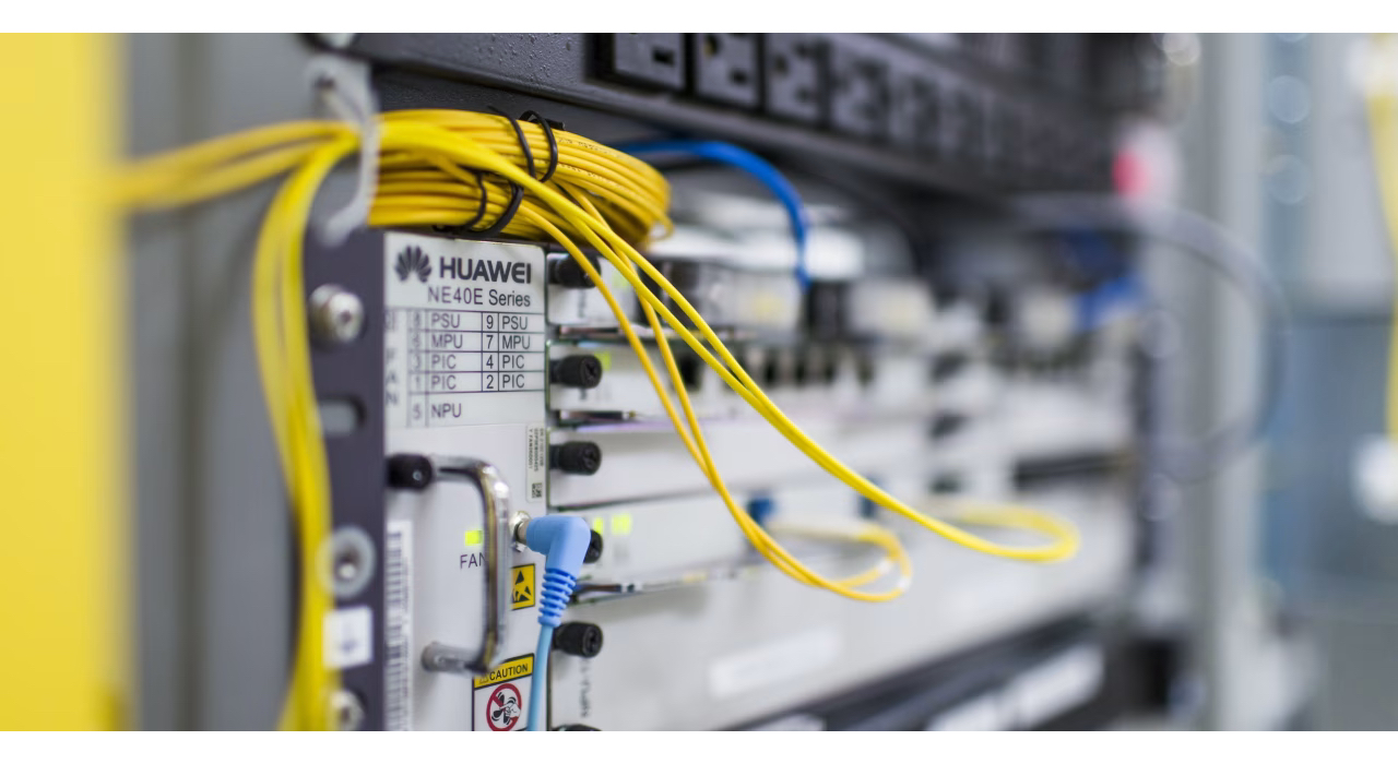 US FCC to vote on tighter curbs for Chinese telecom gear